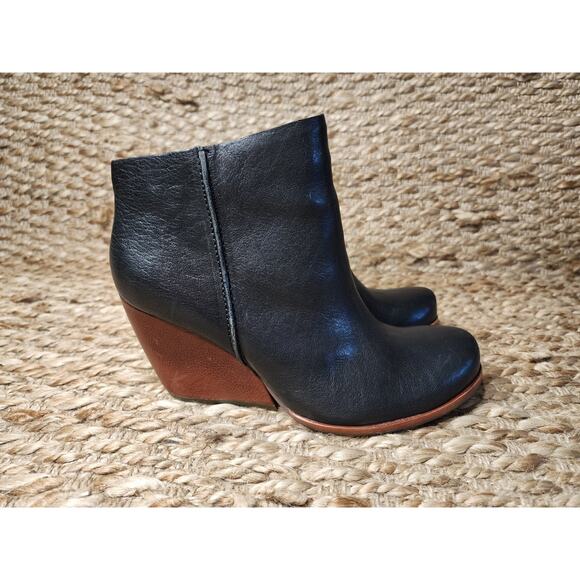 Kork-Ease Women's 6.5M Natalya Ankle Boots Black Leather Wedge Zip Booties - Picture 5 of 13